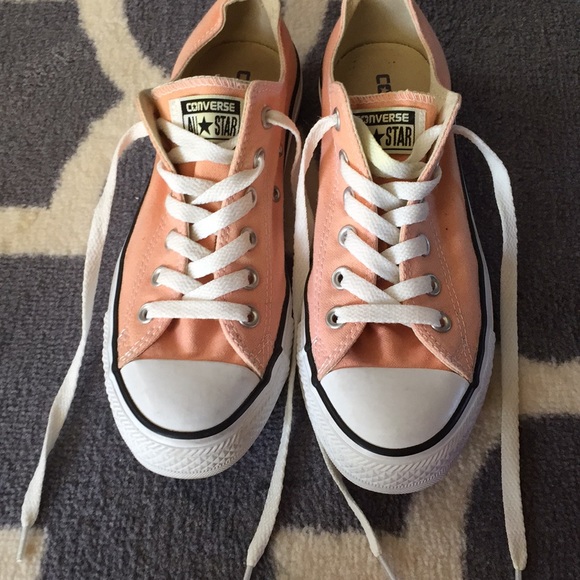 converse peach color